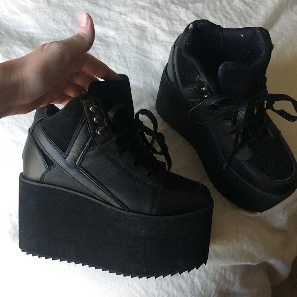 YRU Qozmo platform sneakers